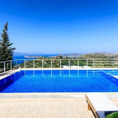 Sleeps 4 Pool Air Con Wifi فيلة Bugus