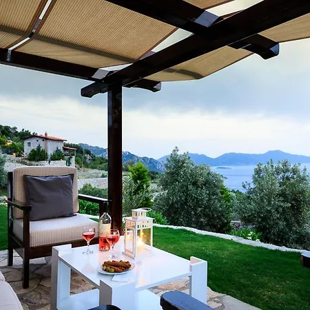 Sleeps 4 Pool Air Con Wifi * Bugus