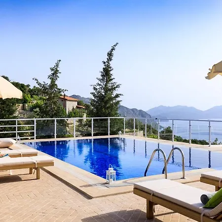 Sleeps 4 Pool Air Con Wifi